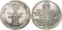 Malý žeton ke korunovaci na římského císaře ve Frankfurtu n. M. 4.10.1745. Pod římskou korunou nápisy / na podstavci koruna