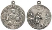 Pius X. Medaile 1913 k 1600 výročí Konstantinova ediktu. (Kissing) A: Tři kartuše s poprsími papeže