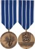 Meče armády hrot - AE medaile na 50 let výsadkového