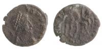 Honorius 393-423 AE3 R:císař a Victoria C.56