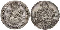 Malý žeton ke korunovaci na římského krále 3.4.1764 ve Frankfurtu n.M. Pod římskou korunou nápis / pod Božím okem zeměkoule na oblacích